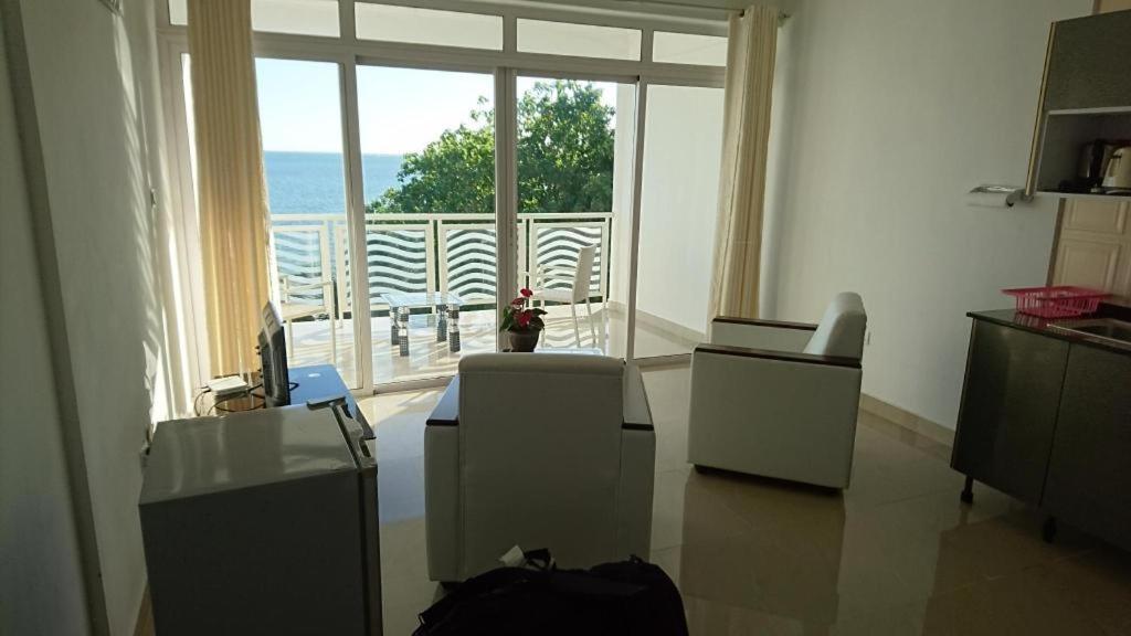 Diamond Plaza Hotel Grand Anse  ภายนอก รูปภาพ