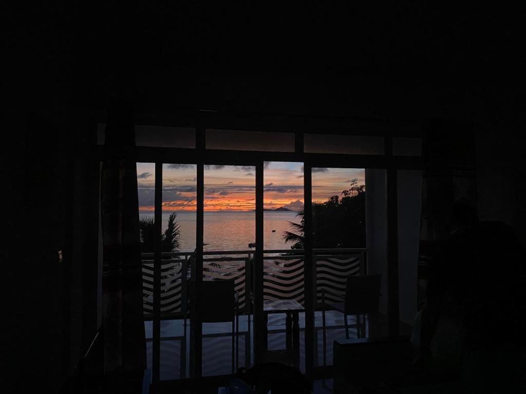 Diamond Plaza Hotel Grand Anse  ภายนอก รูปภาพ