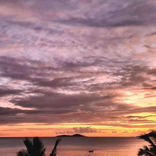 Diamond Plaza Hotel Grand Anse  ภายนอก รูปภาพ