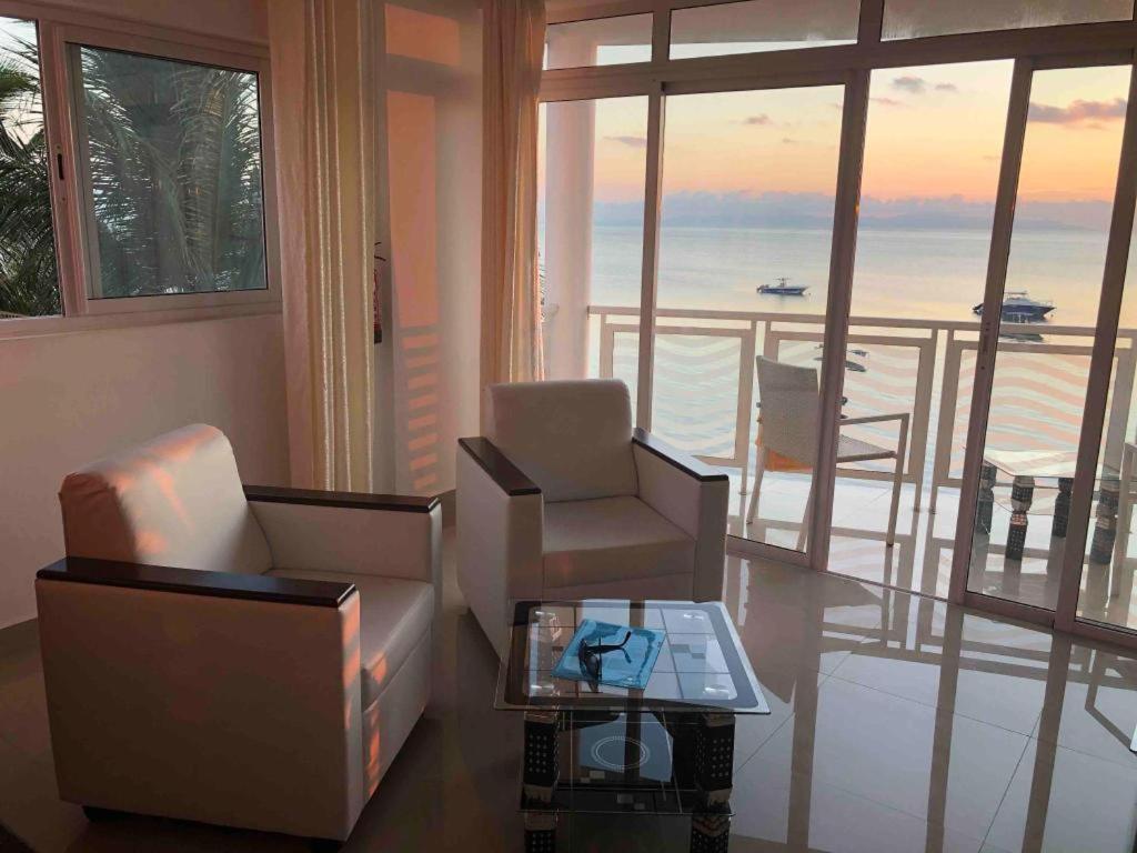 Diamond Plaza Hotel Grand Anse  ภายนอก รูปภาพ